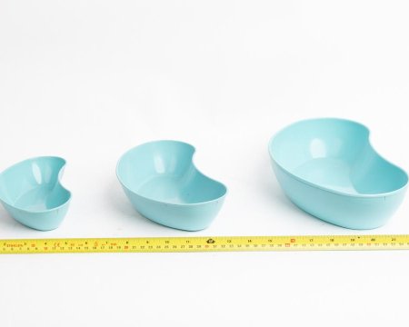 Kidney Dish Blue Plastic Large (priced individually)